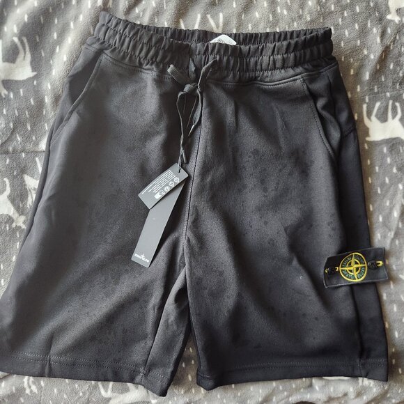 Stone Island Black Garment Dyed Sweatshorts Mens Large (AUTHENTICATED BY EBAY) - Picture 1 of 9